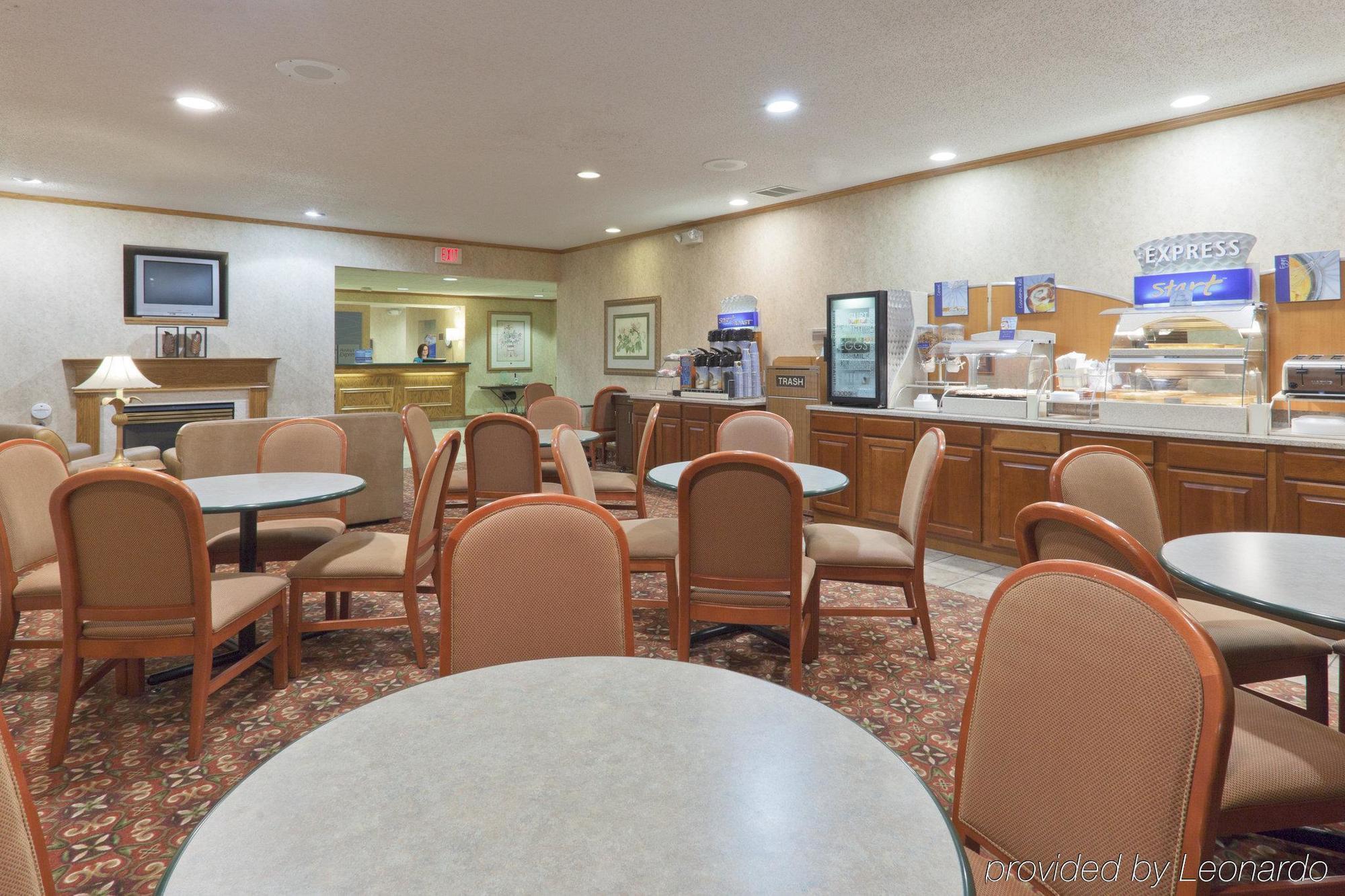 阿德里安快捷假日酒店 Adrian 餐厅 照片